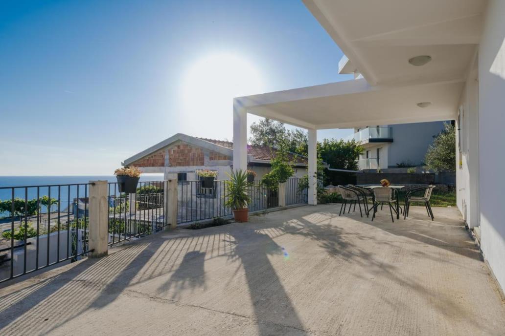 Apartmani Vittoria 巴尔 外观 照片