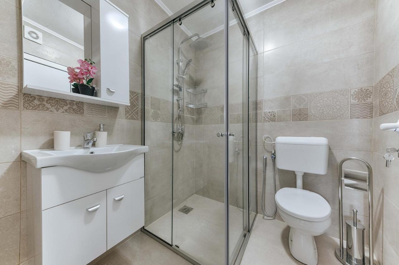 Apartmani Vittoria 巴尔 外观 照片